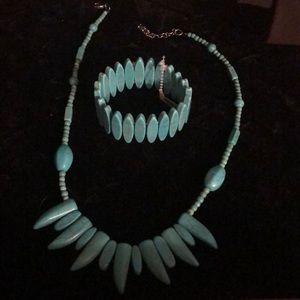 Natural stone turquoise necklace/matching bracelet
